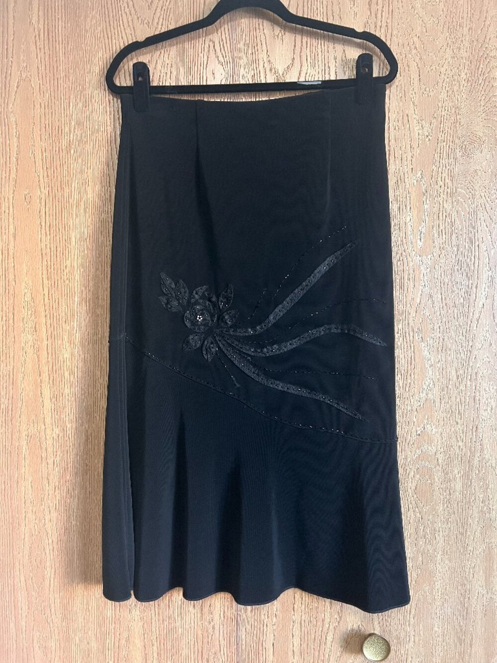 Saza Y2K Black Floral Embellished Midi Skirt